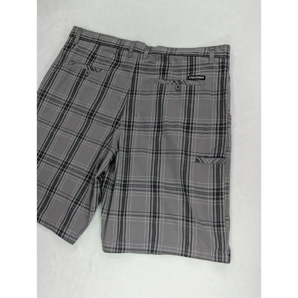 17th Street Surf Shop Mens Size 40 Plaid Chino Board Shorts